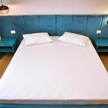 Jurgen Hotel