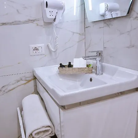 호텔 유르겐 Rinas