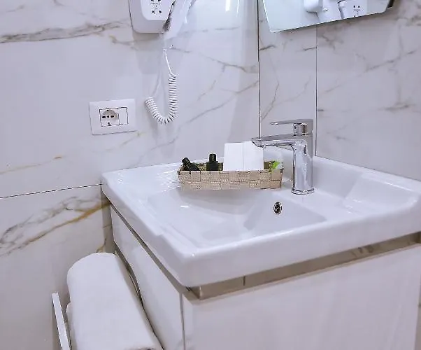 Отель Jurgen Ринас