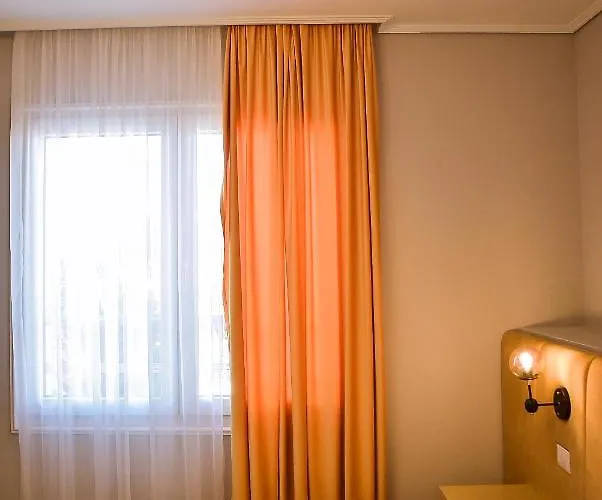 Jurgen Отель Ринас